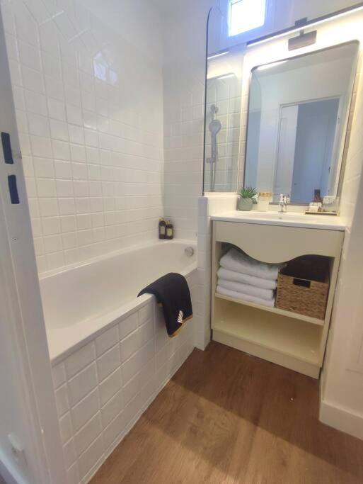 Chez Adriana Appartement Cosy Avec Jardin, Proche Plage Grimaud Dış mekan fotoğraf